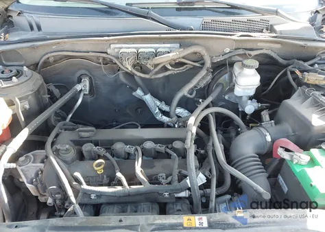 2011 Ford Escape Xlt z USA, uszkodzony, nr VIN 1FMCU9D78BKC08160